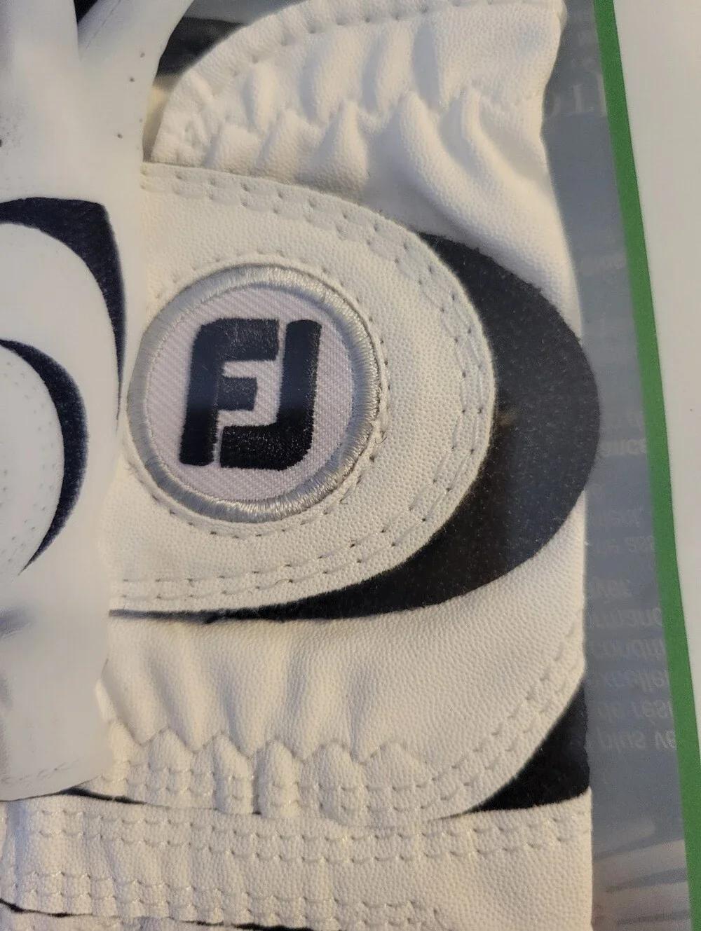 FootJoy Women's WeatherSof Golf Glove - Right Hand, Medium/Large (White)